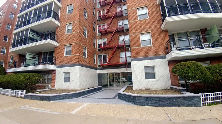 Rented by Metro Garden Realty NYC | media 21