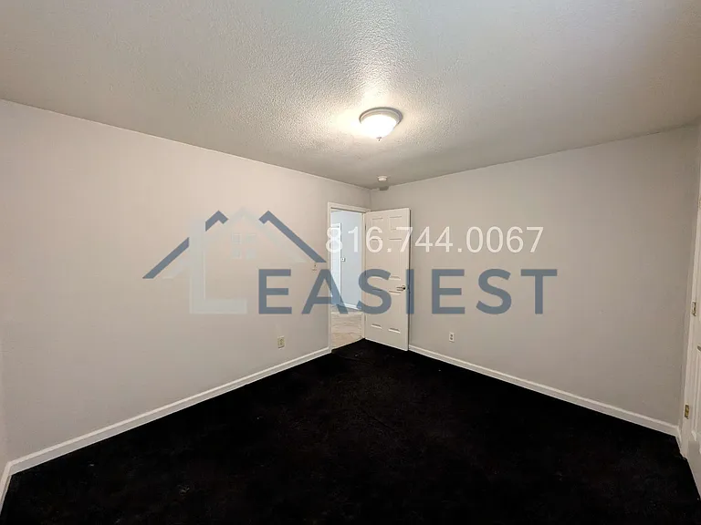 3404 Wayne Ave — Photo 12