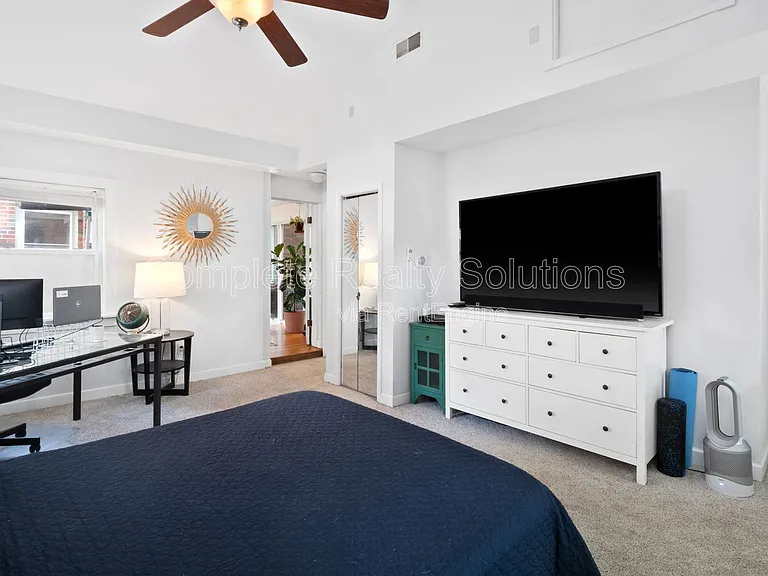 2164 Lafayette Ave — Photo 18