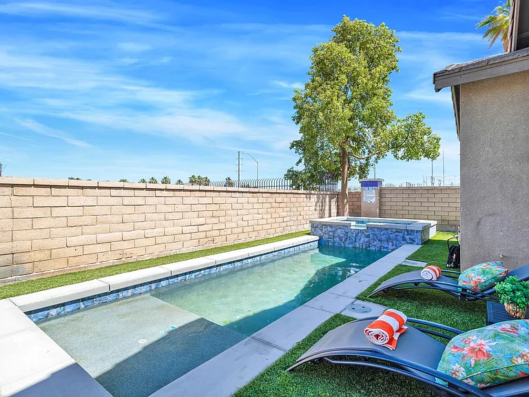 49990 Eastwood Ln — Photo 34