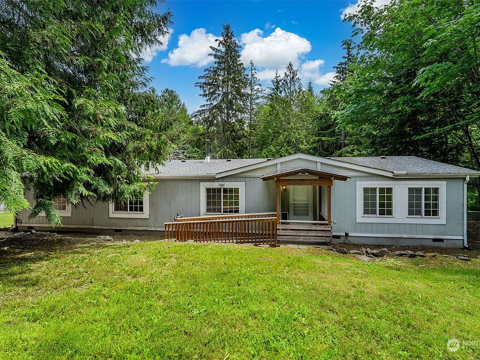 1st image of 3323 Salmonberry Drive SE