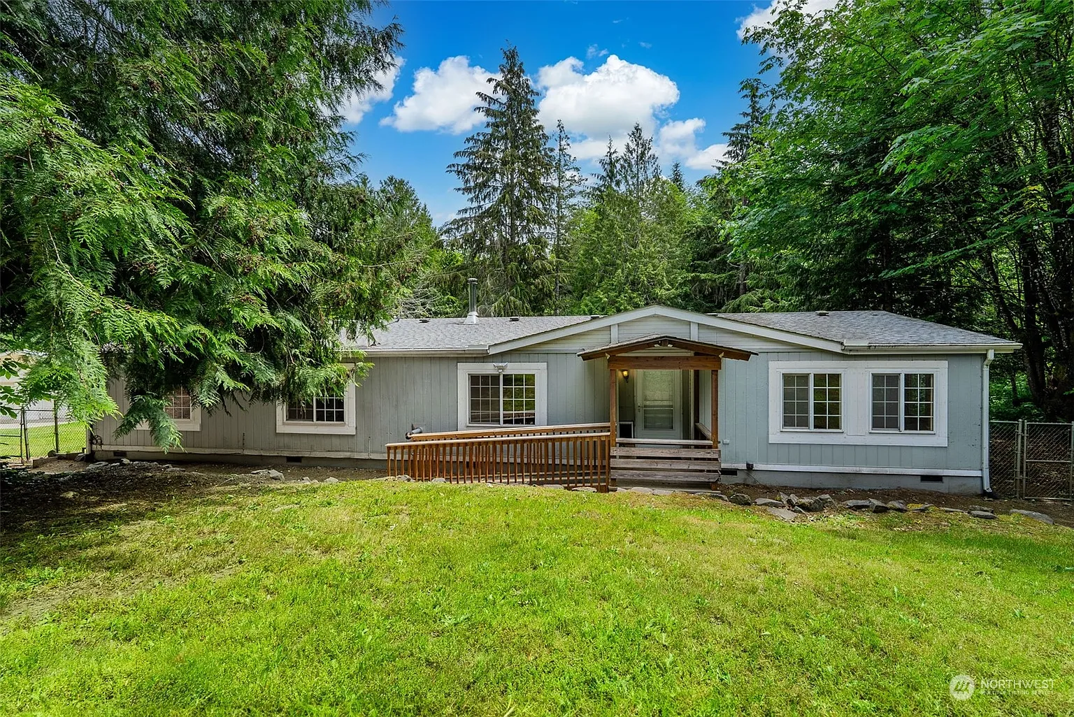 3323 Salmonberry Drive SE photo 1