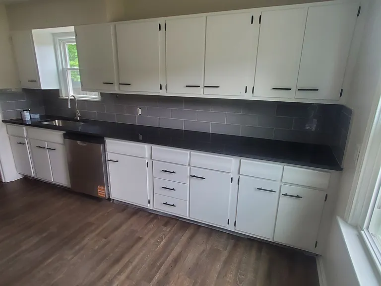 1550 E 222nd St — Photo 10