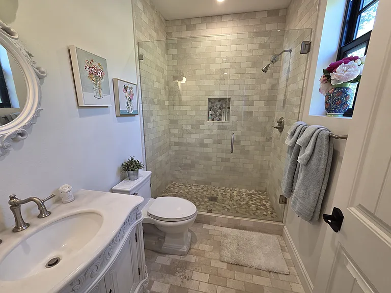 Waring Dr — Photo 5