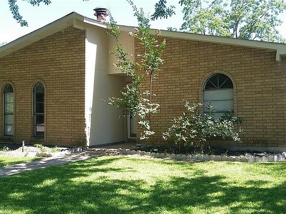 2nd image of 8818 Vernon Dr