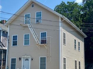 1265 Mendon Rd, Cumberland, RI 02864