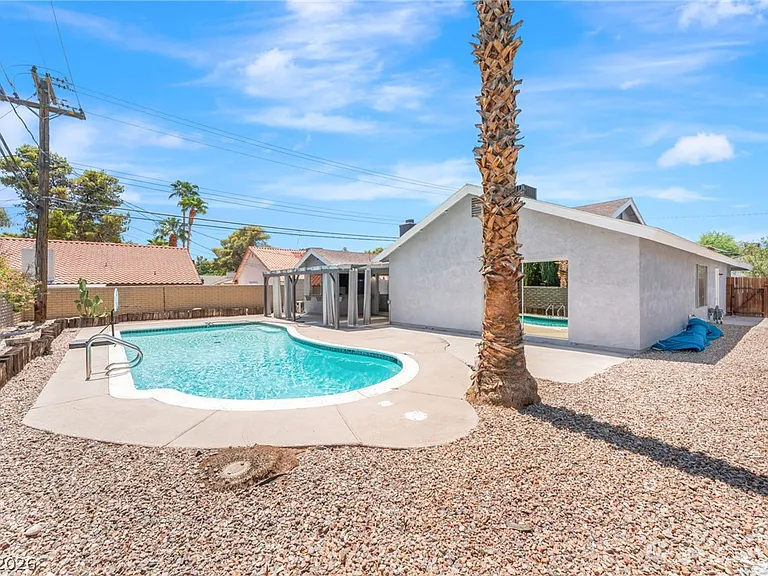 1713 Barnard Dr — Photo 26