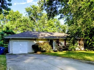 1412 Rose Dr, Champaign, IL 61821