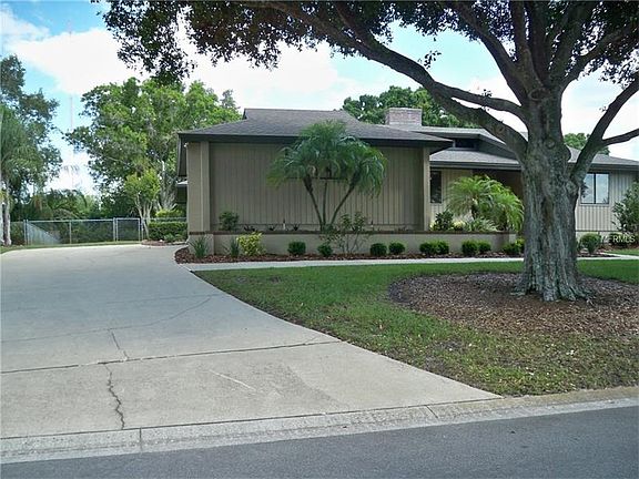 3rd image of 6713 Englelake Dr