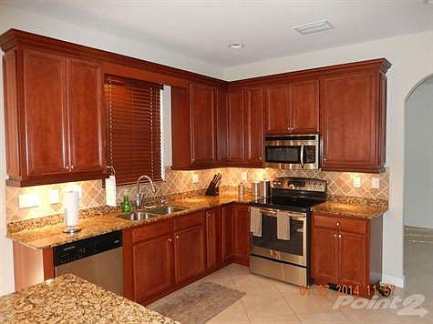 731 Lortie Kitchen