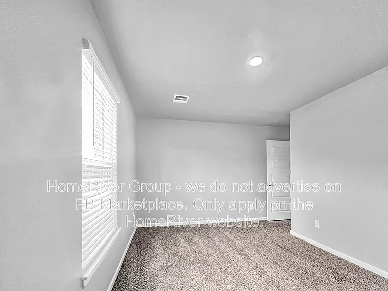 9328 NW 126th St — Photo 8