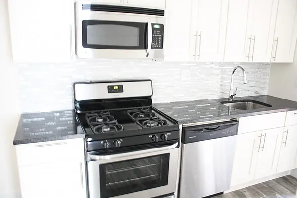 Rented by Bohemia Realty Group | media 25