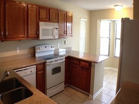 3rd image of 12517 Ivy Bellflower Dr