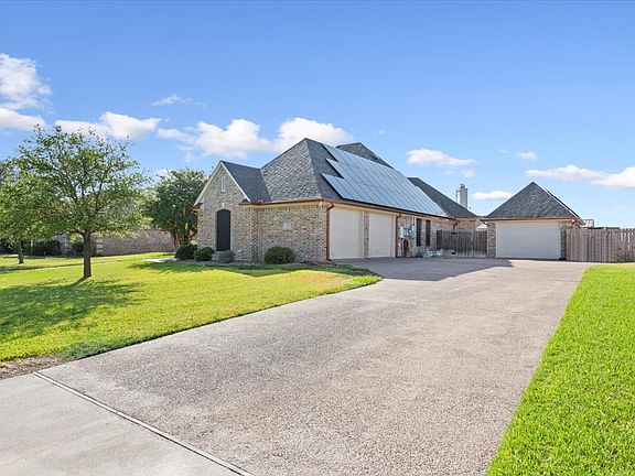 2nd image of 1408 Laurel Park
