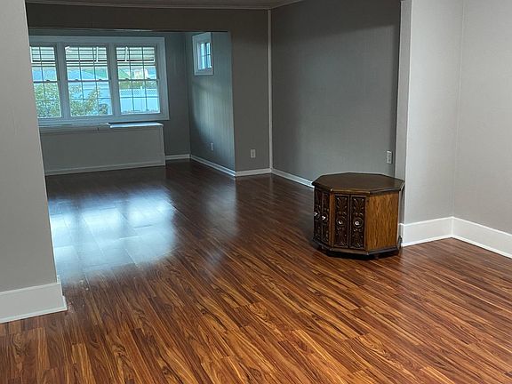 2nd image of 27 Lyndale Ave Floor 1