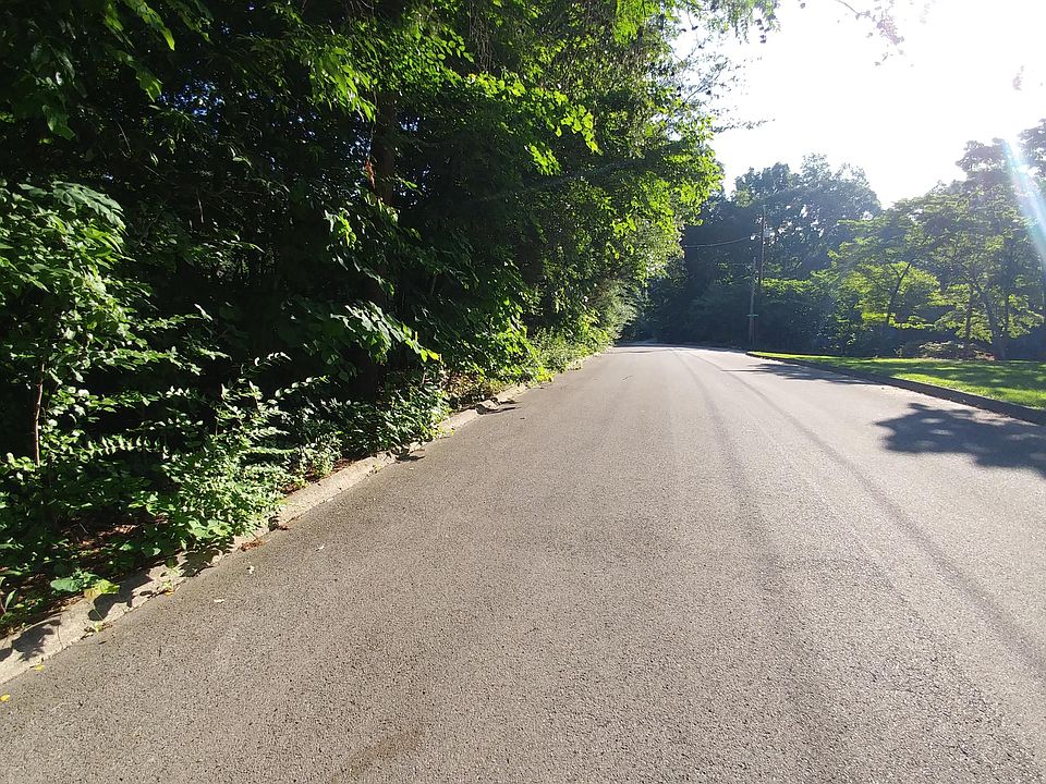2nd image of Timbercrest Dr