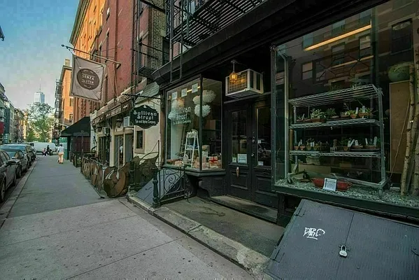 Rented by REAL New York | media 20