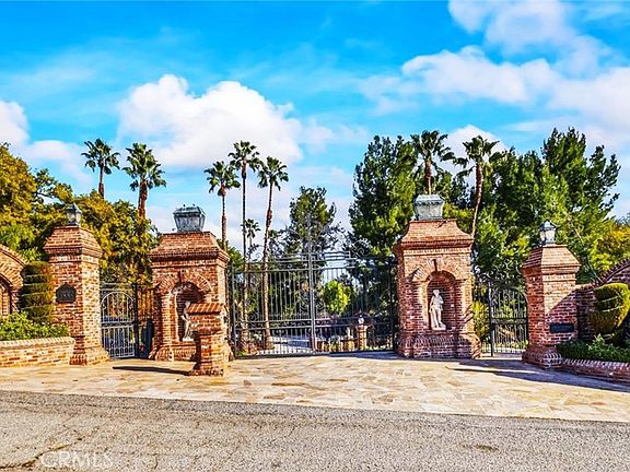 3rd image of 16280 Whispering Spur St