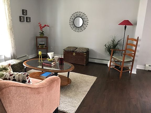 4th image of 86 Sawyer Ave