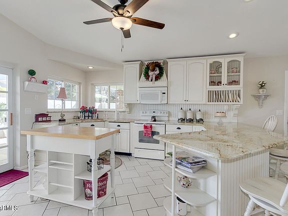 2nd image of 402 E Campo Bello Dr