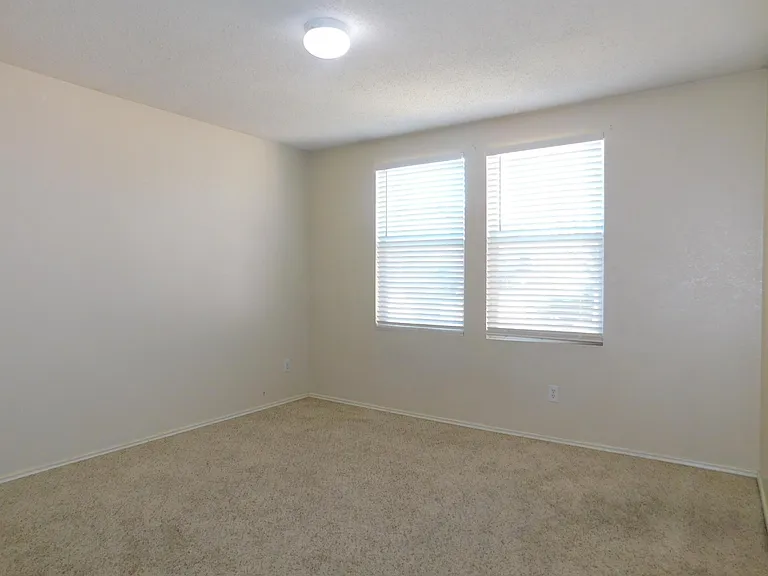 3230 Andalusian Dr — Photo 12