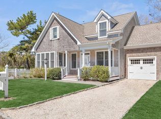 2 Pond Xing #1, Southampton, NY 11968