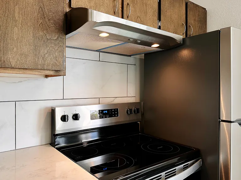 211-225 N Peterson Dr — Photo 19
