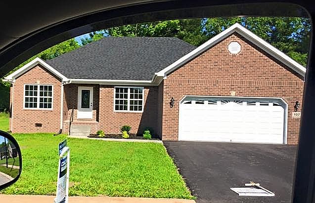 1st image of 107 Sage Dr