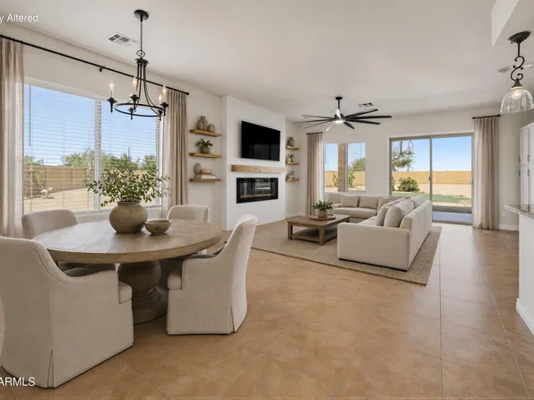 17922 W LAWRENCE Lane W, Waddell, AZ 85355