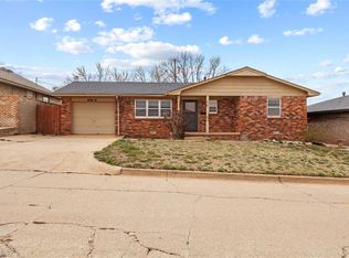 933 W Daniel St, Weatherford, OK 73096