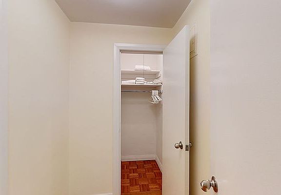 4th image of 30 Park Ave #15KI