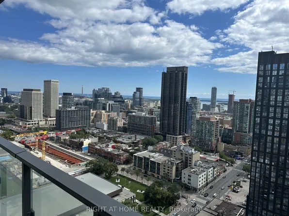 47 Mutual St #2801, Toronto, ON M5B 2A9