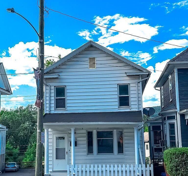 1st image of 328 E Main St