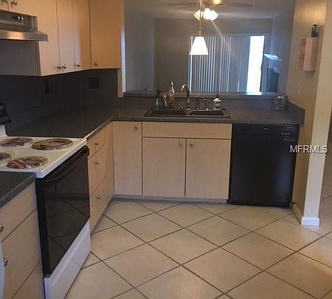 3rd image of 4113 Fairview Vista Pt APT 111