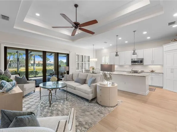 9096 Isla Bella CIR, BONITA SPRINGS, FL 34135