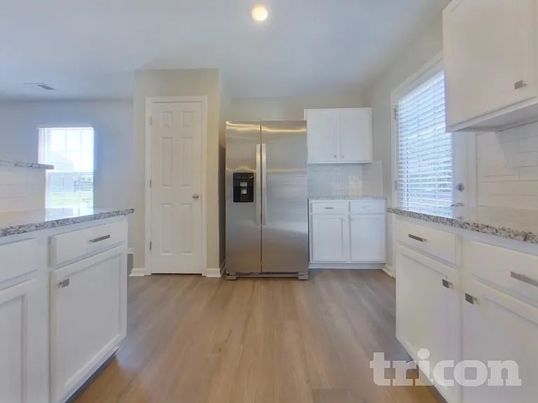 234 Blazer Dr — Photo 6