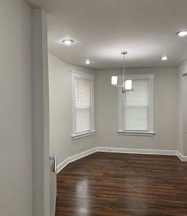 3rd image of 28 Telford St