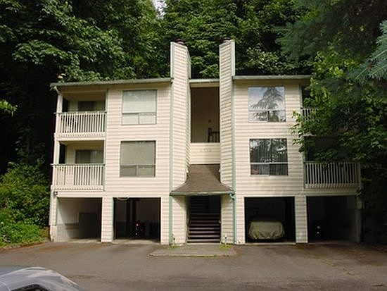 3rd image of 8721 175th Ave NE APT 2