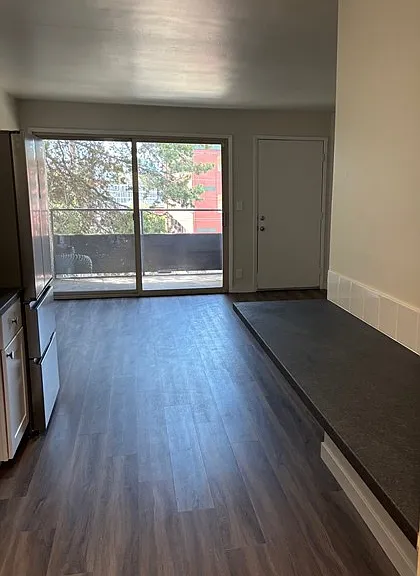 224 Bellevue Ave E #10 — Photo 2