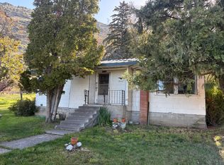 9143 Shady Pine Rd, Klamath Falls, OR 97601