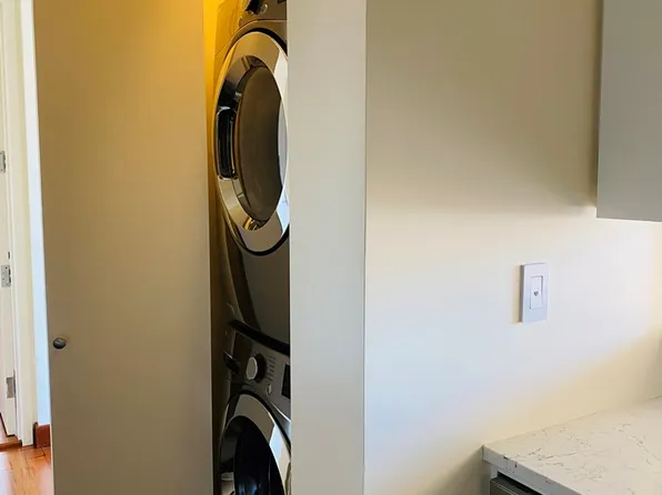 305 East 63rd Street image 3 of 13