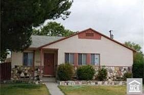 1st image of 1028 S Holly Pl