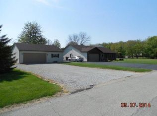 745 Ottawa Trl, Jamestown, OH 45335