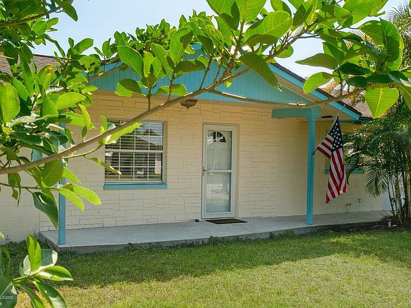 2nd image of 2079 Lucille Ln
