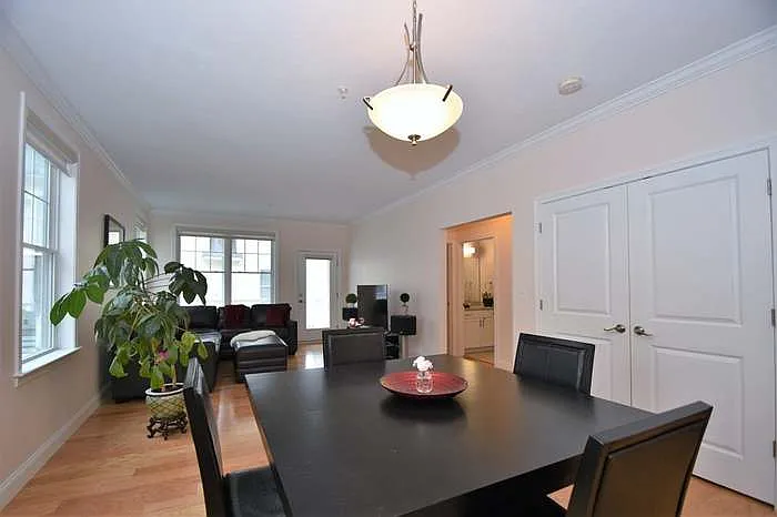 3 bed, 1874 sqft, $3,500 — Photo 4