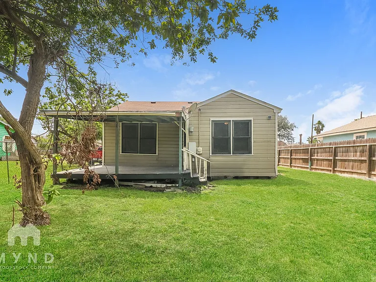 1322 Verbena St — Photo 18