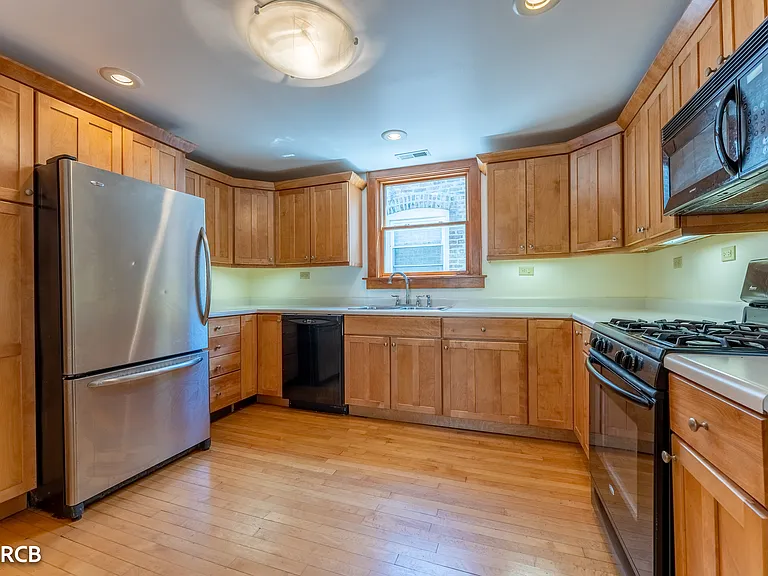 5325 W Montrose Ave #2 — Photo 16