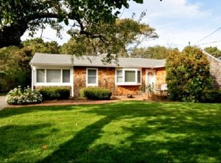 9 Sunset Ridge Rd, Hampton Bays, NY 11946