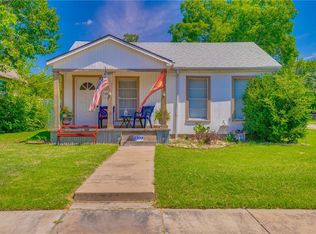 1300 W Fogg St, Fort Worth, TX 76110