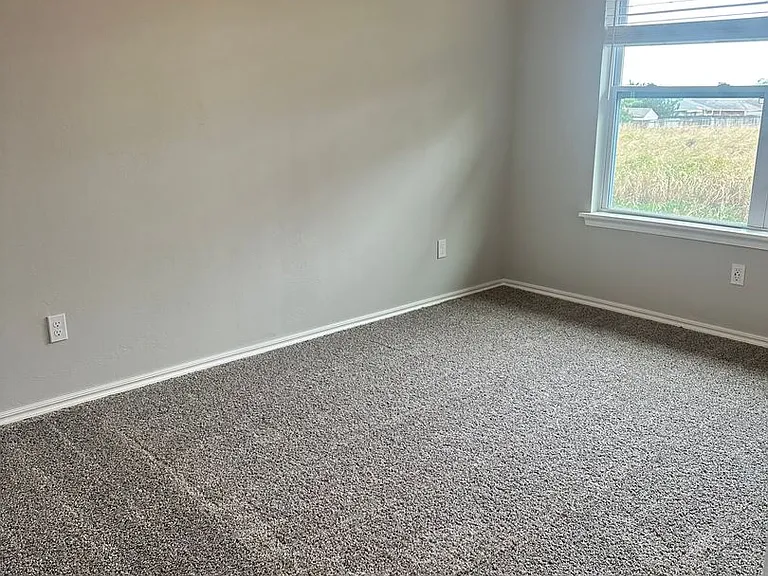230 SW 34th St #1413 — Photo 5